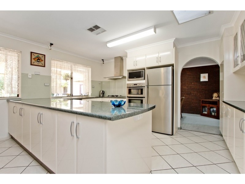 36 Landal Boulevard, Redwood Park SA 5097