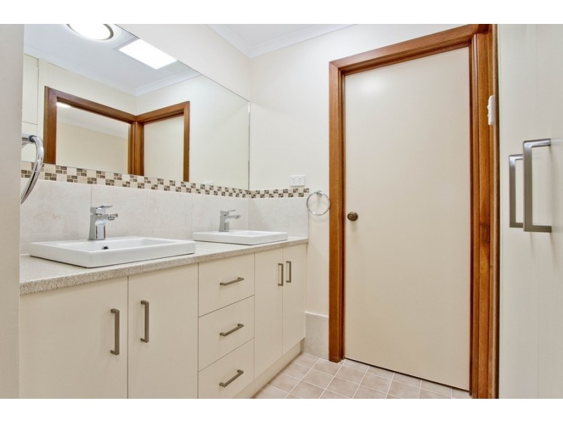 279 Grenfell Road, Redwood Park SA 5097