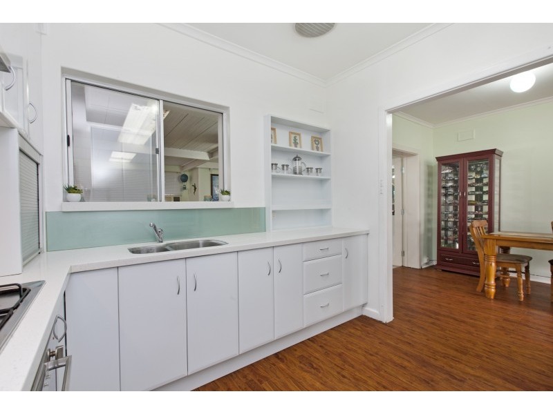 9 Bayvue Crescent, Ridgehaven SA 5097