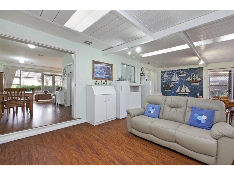 9 Bayvue Crescent, Ridgehaven SA 5097