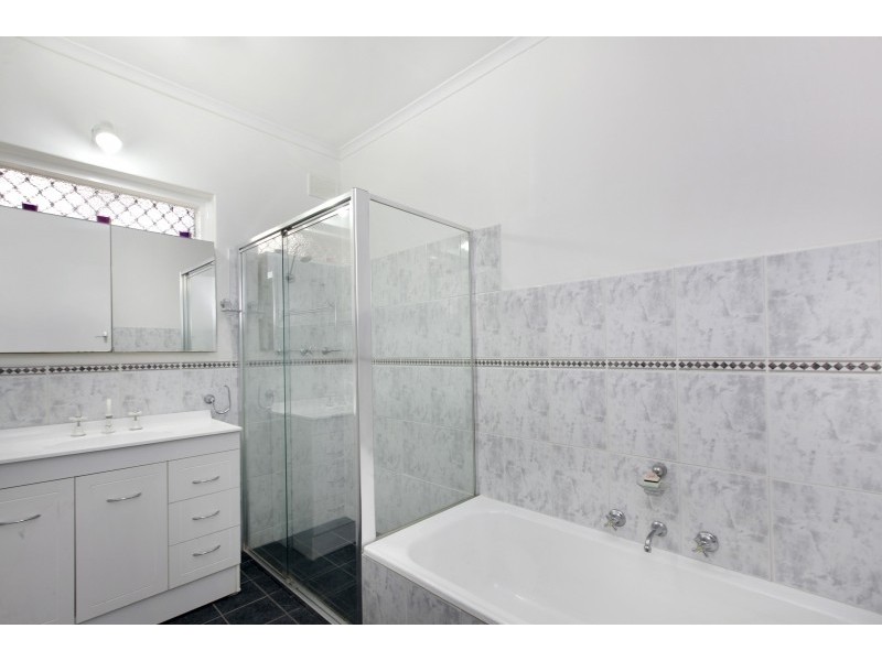 9 Bayvue Crescent, Ridgehaven SA 5097
