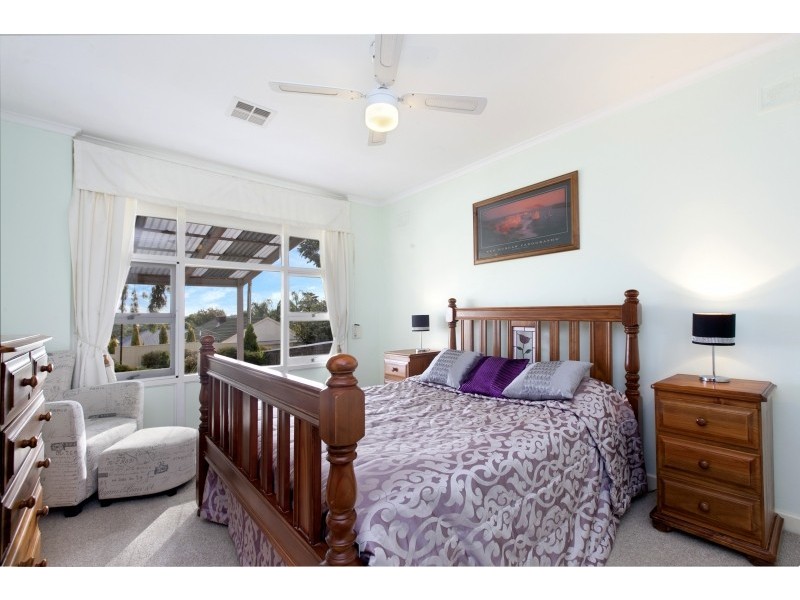 9 Bayvue Crescent, Ridgehaven SA 5097