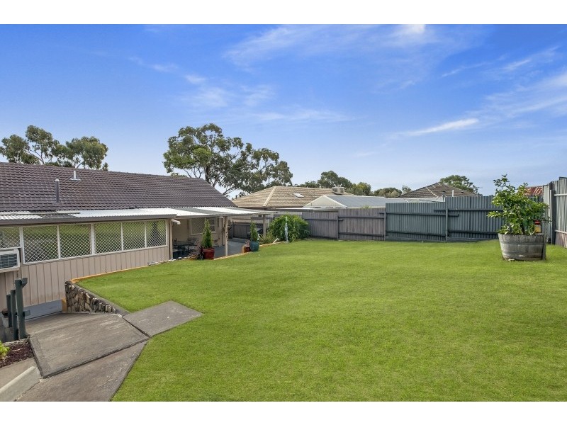 9 Bayvue Crescent, Ridgehaven SA 5097