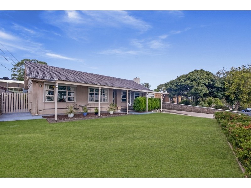 9 Bayvue Crescent, Ridgehaven SA 5097