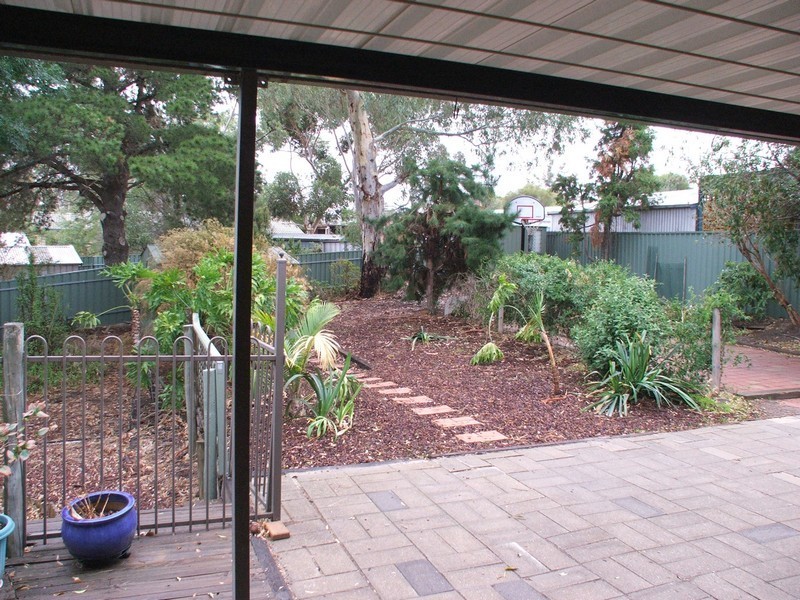 17 Lumsden Avenue, Ridgehaven SA 5097