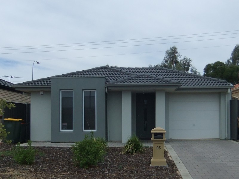 95  Wattlebird Drive, Burton SA 5110
