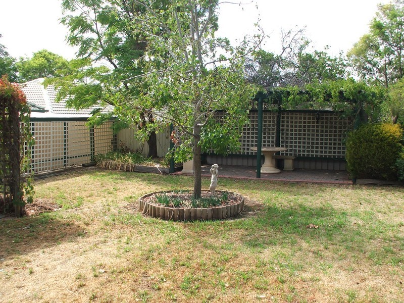 33 Far View Crescent, Ridgehaven SA 5097