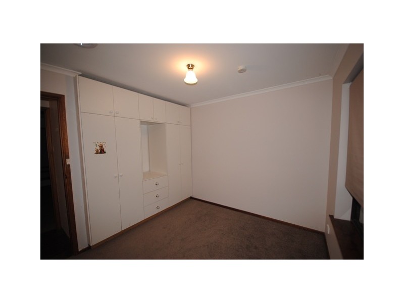 10 Maguire Cres, Burton SA 5110