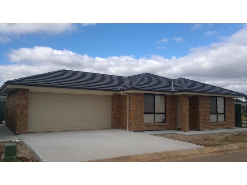 4 Lily Ave, Elizabeth Park SA 5113