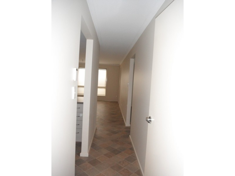 4 Lily Ave, Elizabeth Park SA 5113