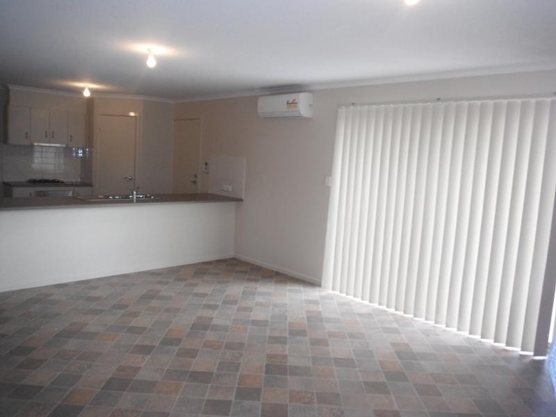 4 Lily Ave, Elizabeth Park SA 5113