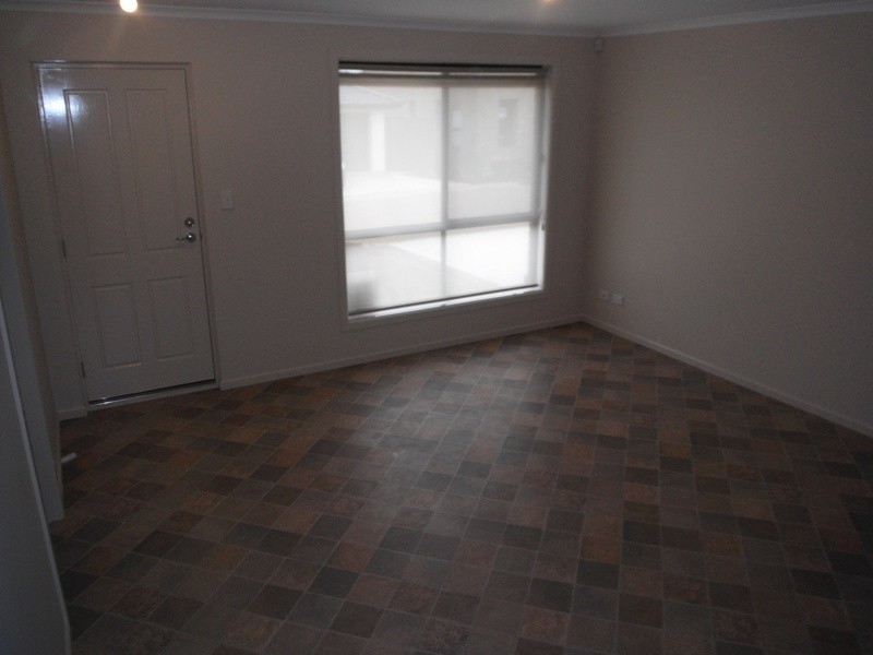 4 Lily Ave, Elizabeth Park SA 5113