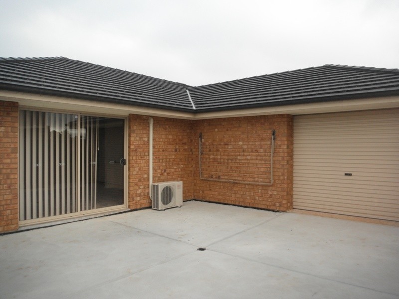 4 Lily Ave, Elizabeth Park SA 5113