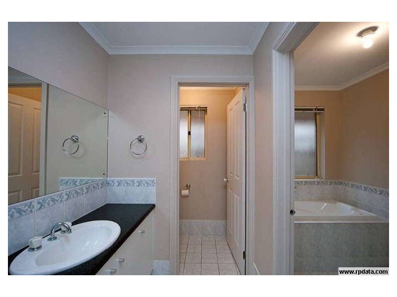 10 Castle Drive, Burton SA 5110