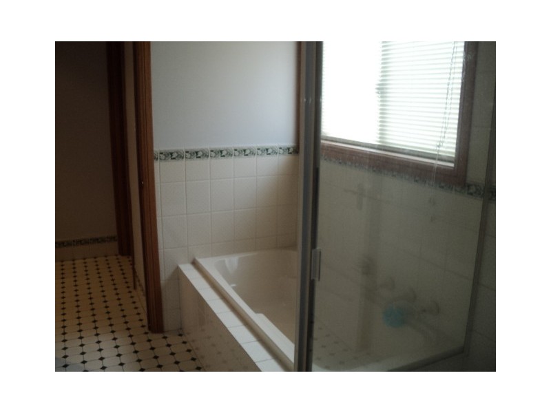 8  Hampton Drive, Oakden SA 5086