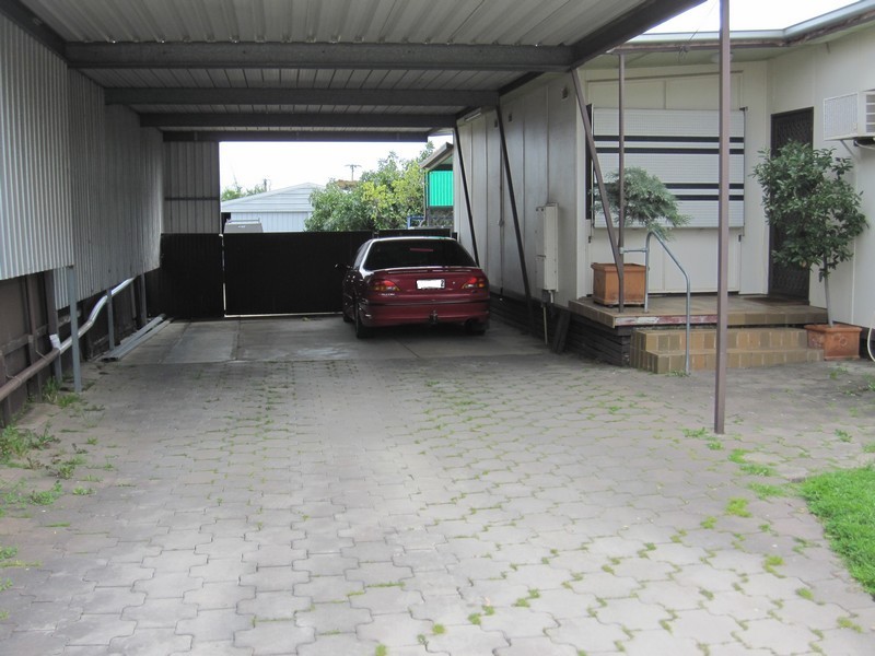 3 Kanowna Street, Gilles Plains SA 5086