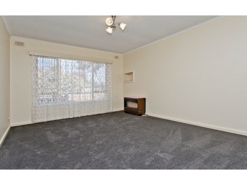 15 Hugh Avenue, Para Hills West SA 5096