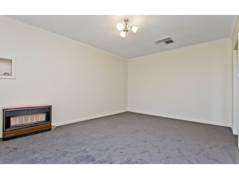 15 Hugh Avenue, Para Hills West SA 5096