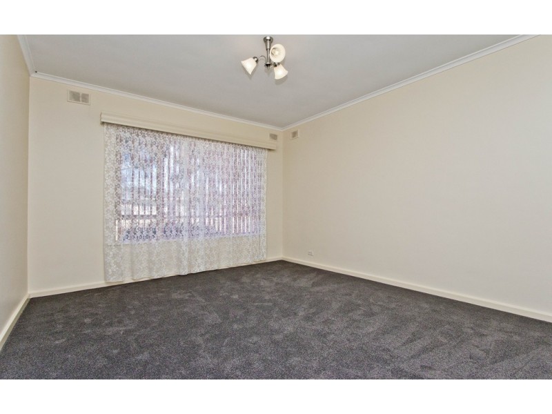 15 Hugh Avenue, Para Hills West SA 5096