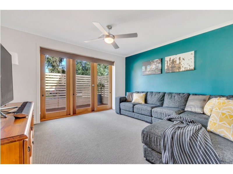 1 Wedge Street, Fairview Park SA 5126