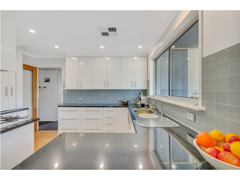 1 Wedge Street, Fairview Park SA 5126