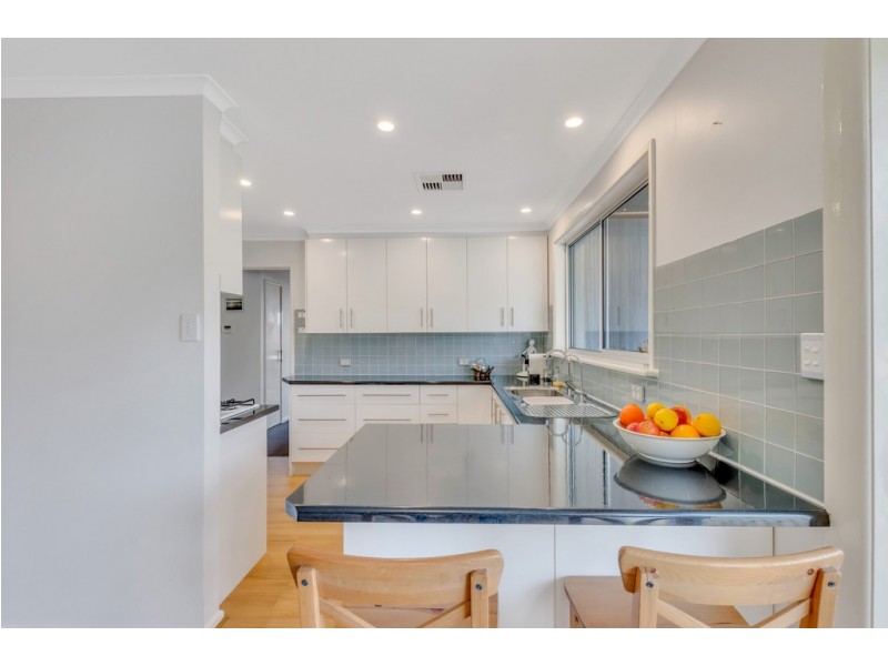 1 Wedge Street, Fairview Park SA 5126