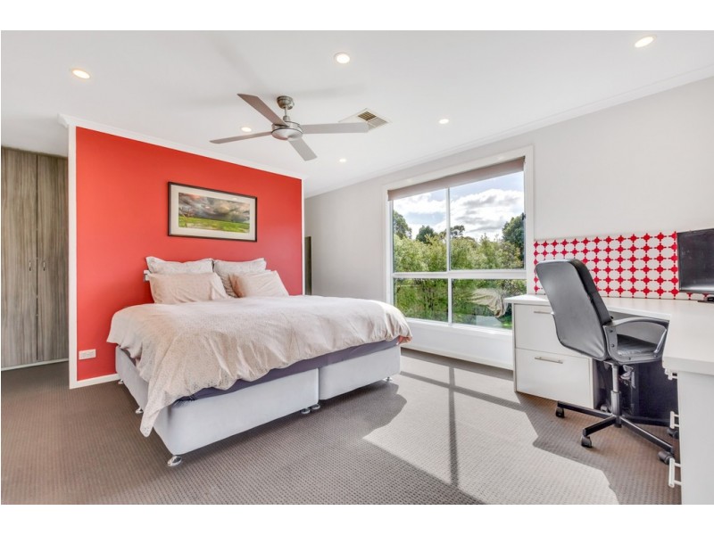 1 Wedge Street, Fairview Park SA 5126