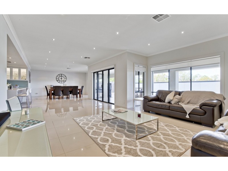 18 Captain Robertson Avenue, Golden Grove SA 5125