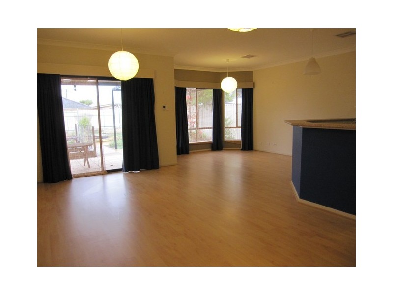 12A Moreshead Street, Greenacres SA 5086