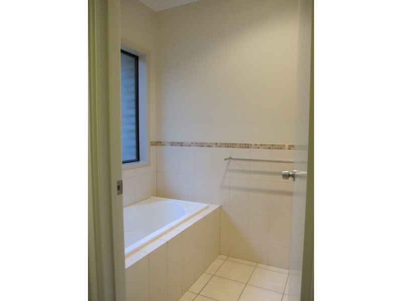 12A Moreshead Street, Greenacres SA 5086