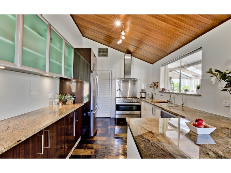 39 Sapphire Crescent, Highbury SA 5089