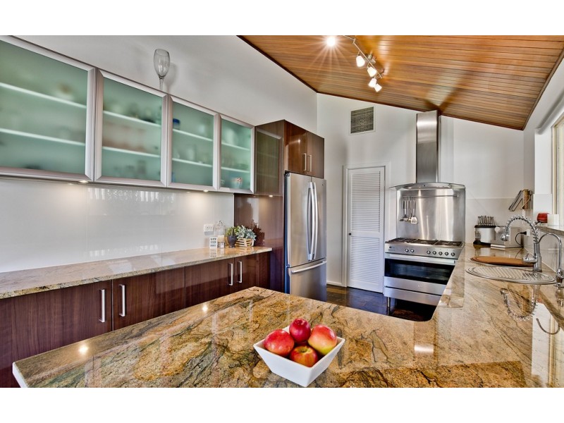 39 Sapphire Crescent, Highbury SA 5089