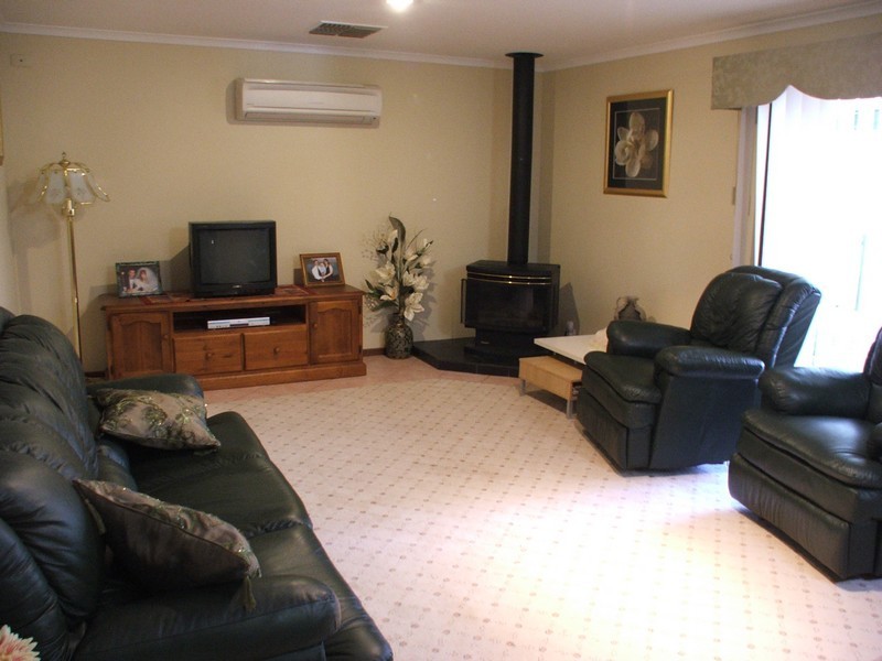 26 St Albans Drive, Salisbury Heights SA 5109