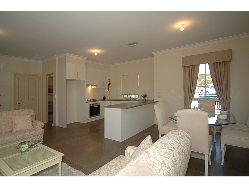 2/1 Edward Street, Glynde SA 5070