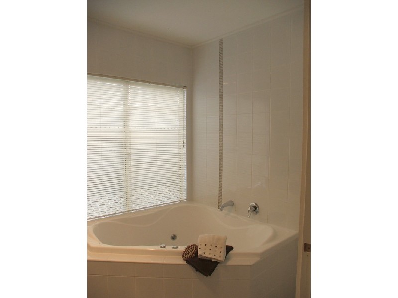 5 Treana Crescent, Paradise SA 5075