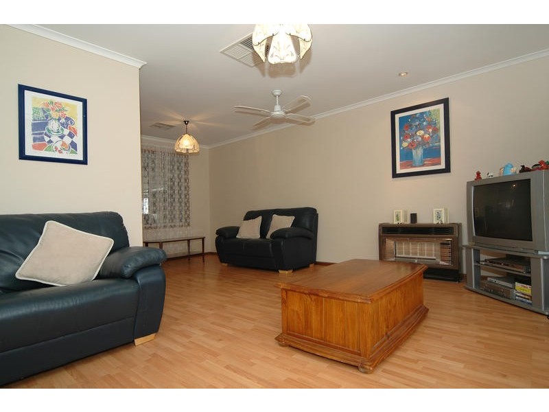 2 Winston Avenue, Paralowie SA 5108