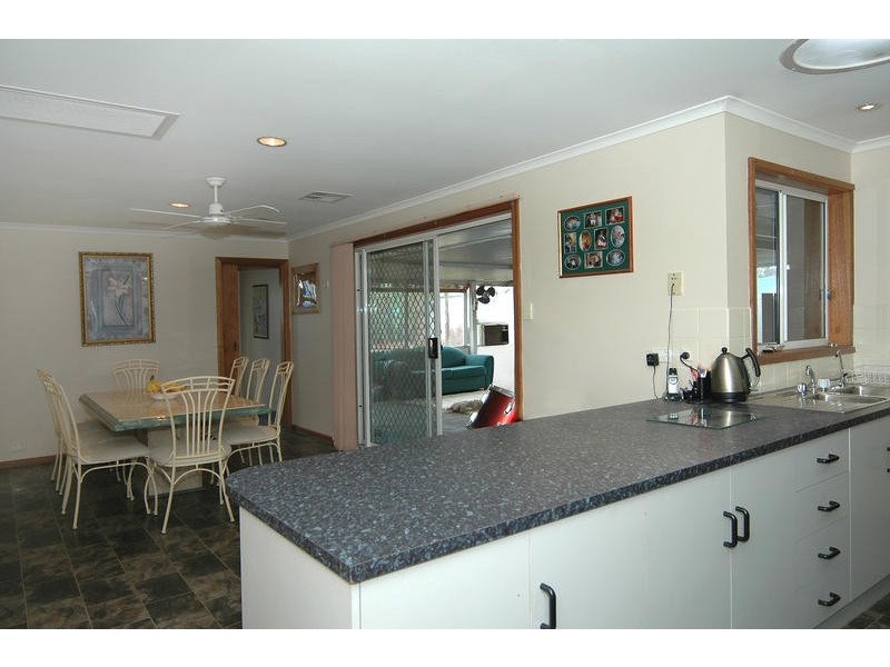 2 Winston Avenue, Paralowie SA 5108