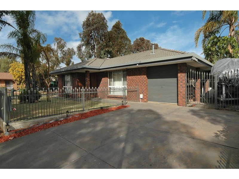 2 Winston Avenue, Paralowie SA 5108