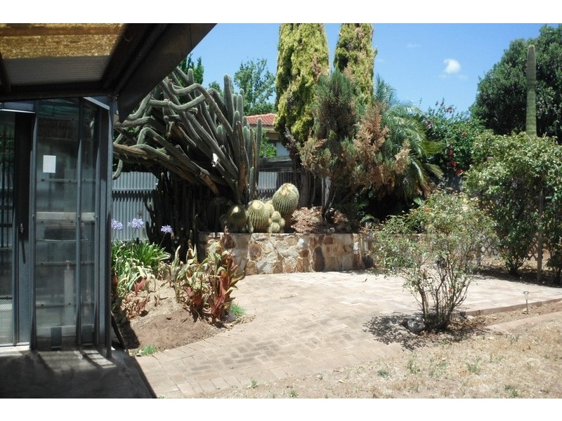 3 Kooline Crescent, Gilles Plains SA 5086