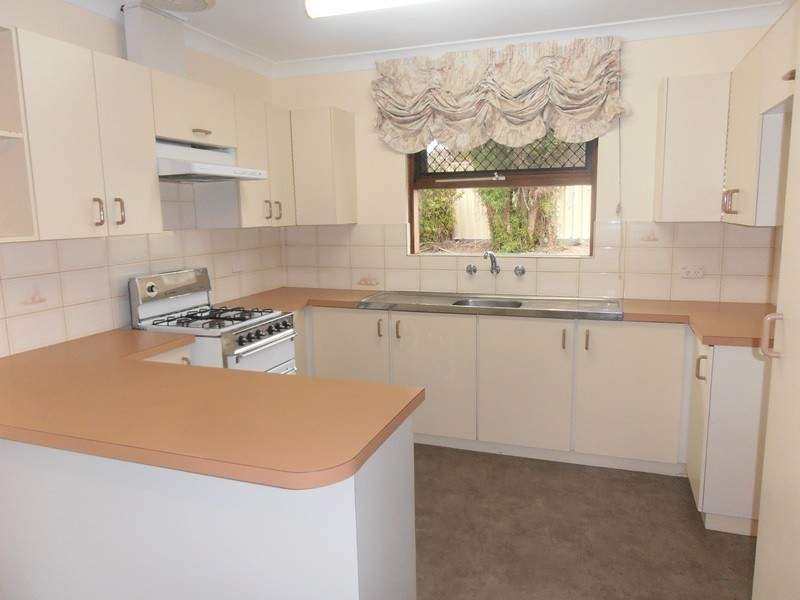 4 Roberts Crescent, Hope Valley SA 5090