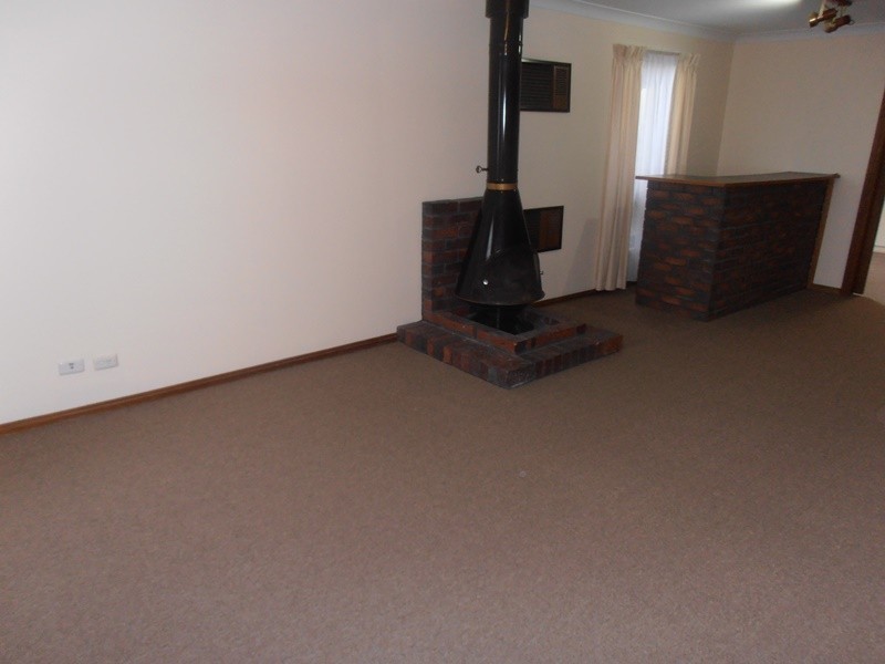 4 Roberts Crescent, Hope Valley SA 5090