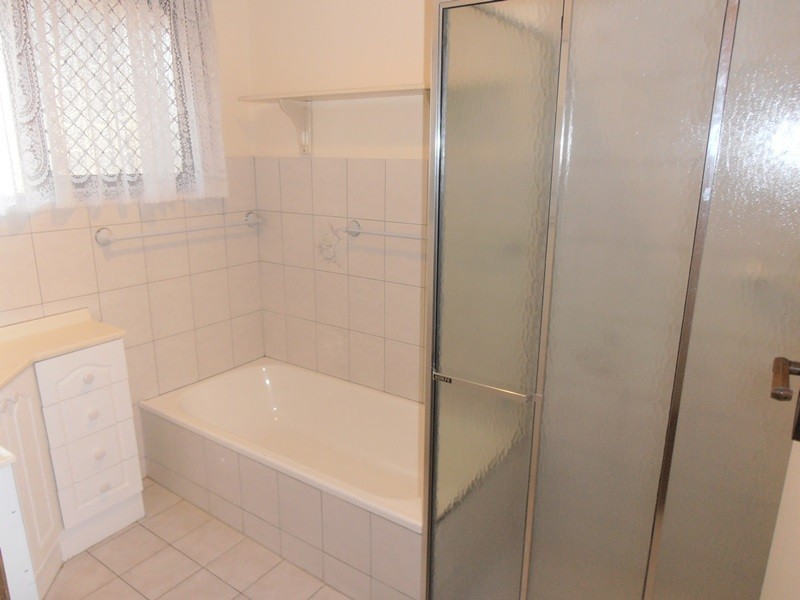 4 Roberts Crescent, Hope Valley SA 5090