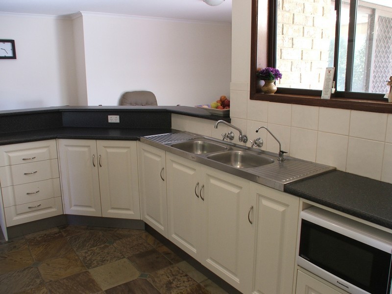 4 John Renwick Place, Modbury Heights SA 5092