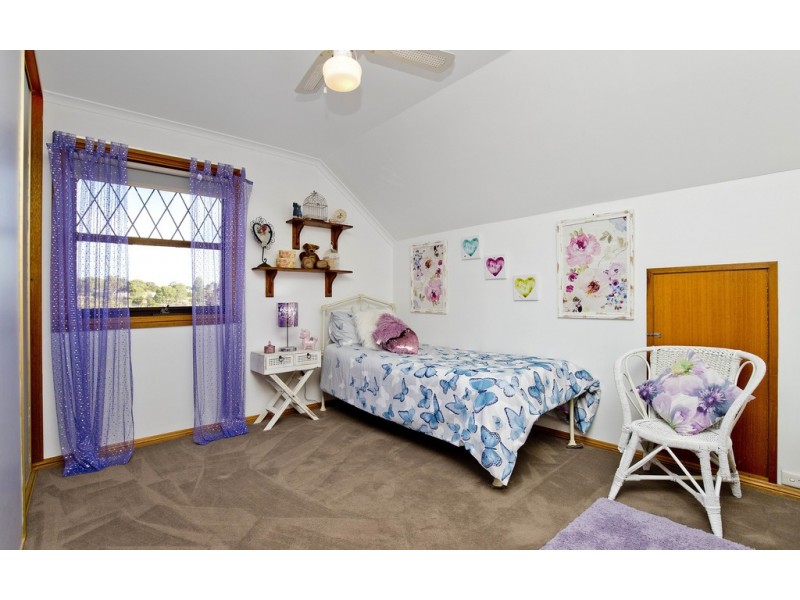 23 Grasslands Court, Wynn Vale SA 5127