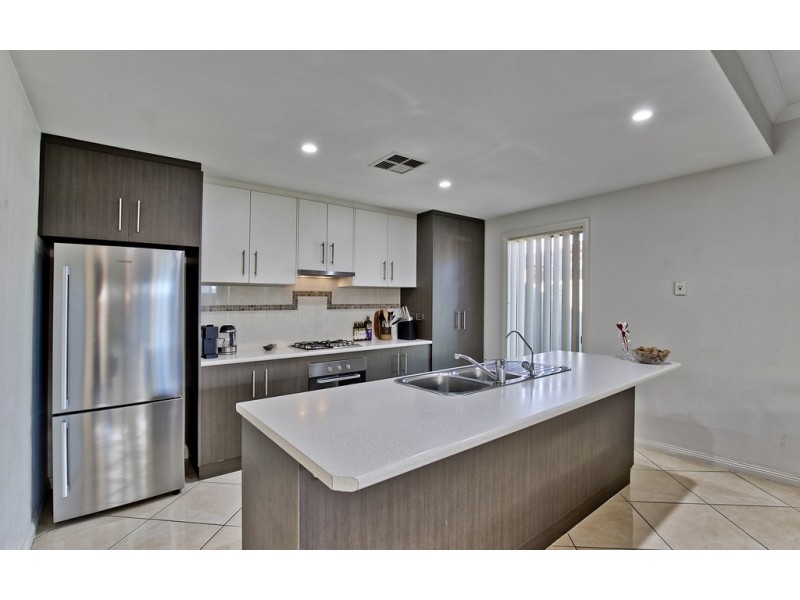 35 Newland Way, Mawson Lakes SA 5095