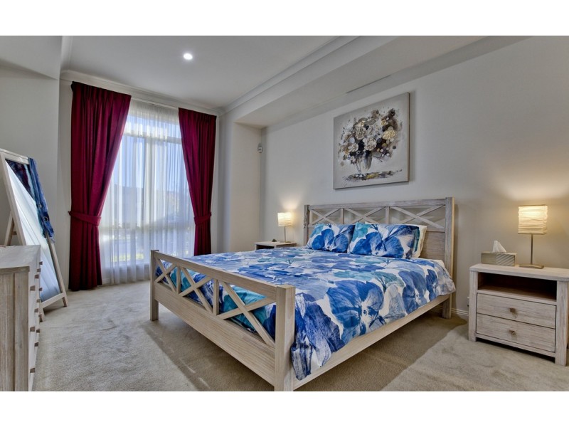 35 Newland Way, Mawson Lakes SA 5095