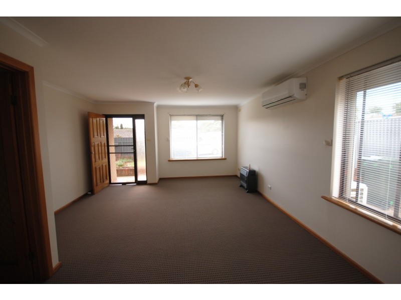 2/1 Edward Road, Ridgehaven SA 5097