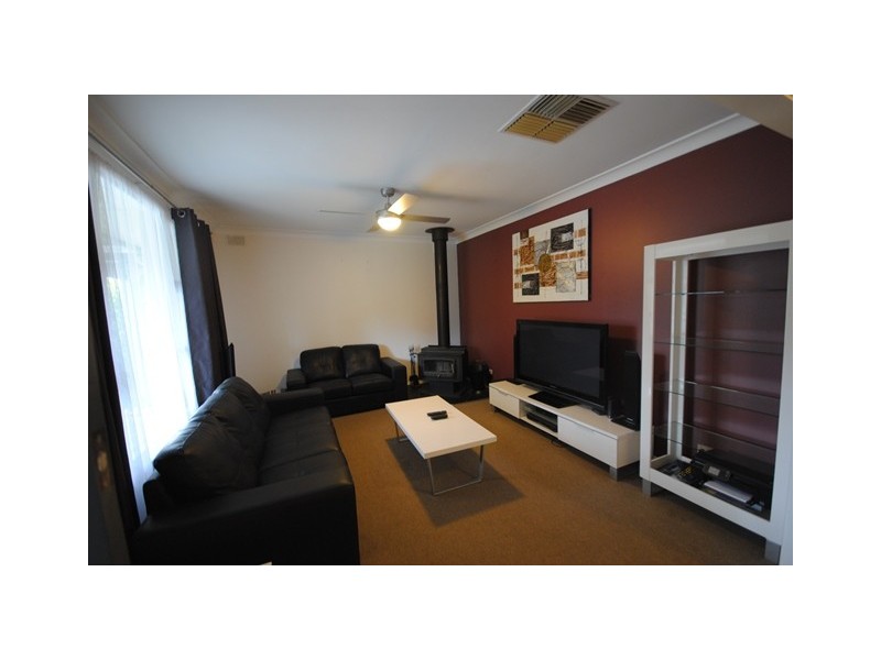 16 Sherwood Drive, Redwood Park SA 5097