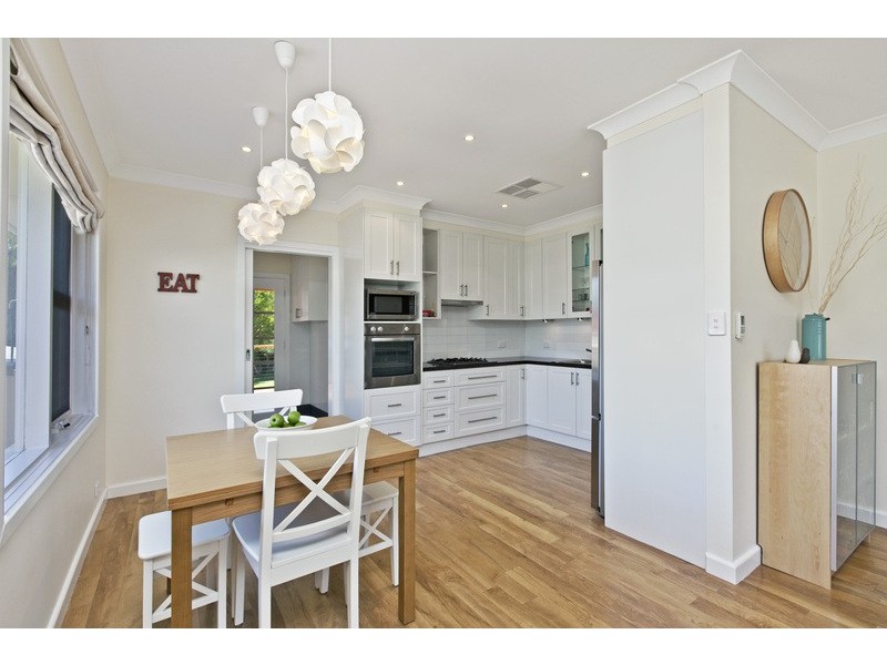 12 Walsh Street, Vista SA 5091