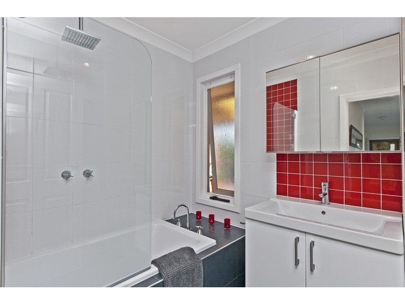 12 Walsh Street, Vista SA 5091